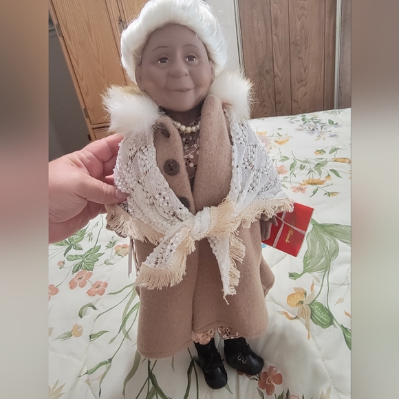 Goldenvale African American Grandma Molly, 18 in. Limited Edition 2000 Made - Picture 2 of 9